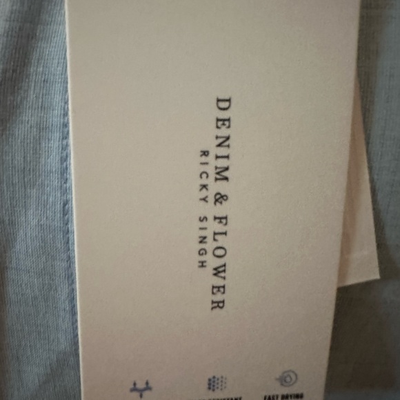 Denim & Flower Blue Casual Button Down Shirt No Iron - Picture 3 of 5